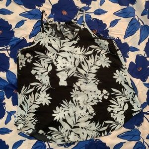 Flowy Black and White Tank 🌸